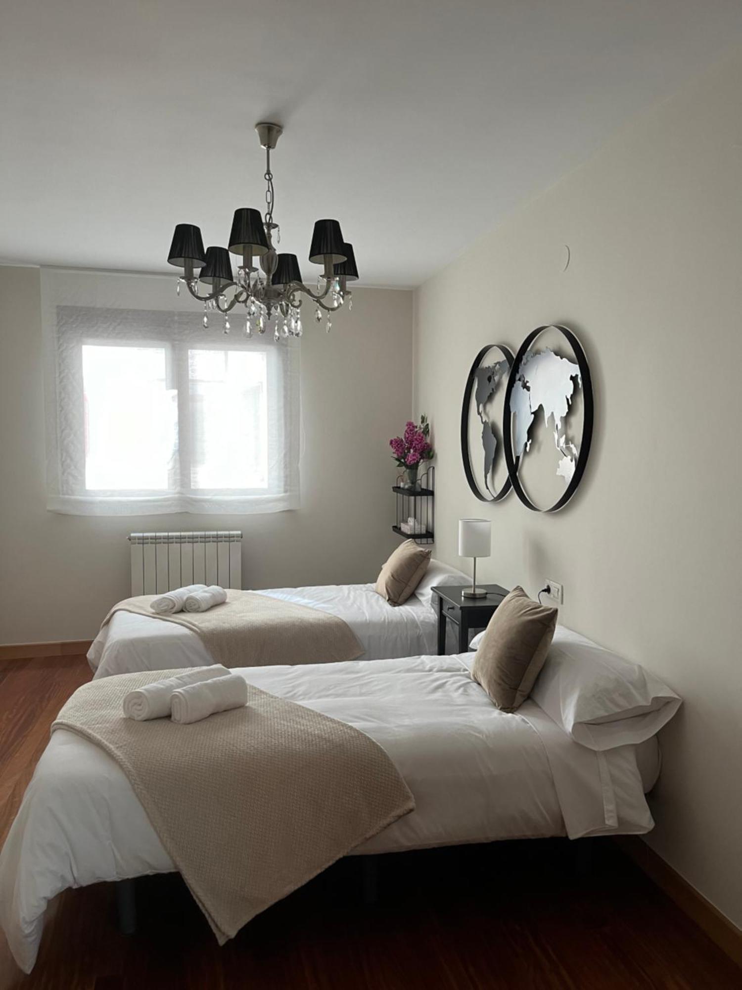 Avanza 4 Plaza Galicia Sarria Exteriör bild